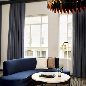 Luxury King Suite