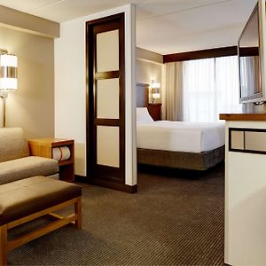 Upper Floors King Room