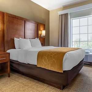 Queen Room Mobility accessible