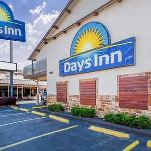 Days Inn By Wyndham Austin/University/Downtown