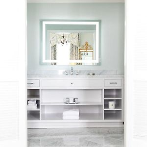 Superior King Suite