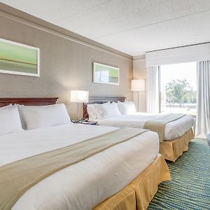 Deluxe  Queen Suite Hearing accessible