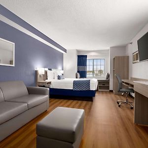 Microtel Inn & Suites Lincoln