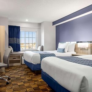 Deluxe  Queen Room Disability Access