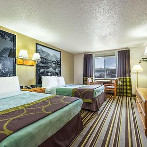 Super 8 Sheridan