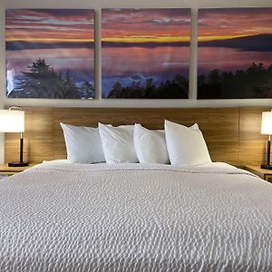 King Room Mobility accessible