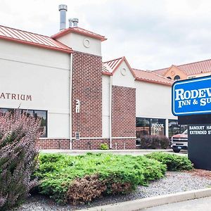 Rodeway Inn & Suites Milwaukee Airport