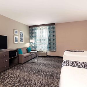 Executive Queen Room