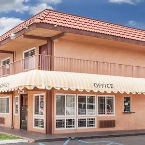 Days Inn By Wyndham Barstow