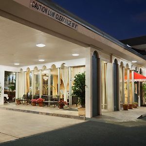 Travelodge By Wyndham Bakersfield