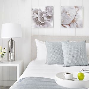 One-Bedroom King Suite