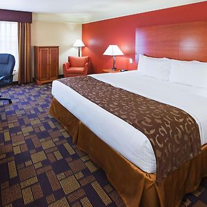 King Room Mobility or hearing accessible