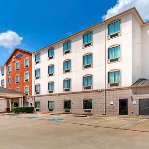 Comfort Inn Near Unt