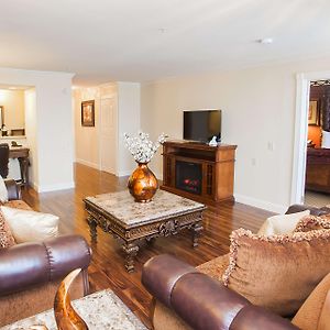 Superior One-Bedroom Suite