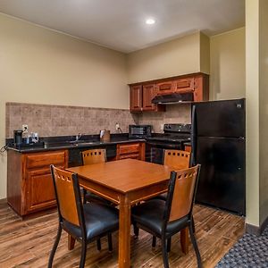 Queen Room Two Queen Beds Bath Tub Mobility Accessible or Hot Tub or Non-Smoking