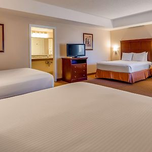 Queen Room Mobility accessible