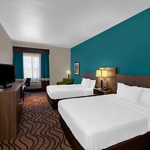 Queen Room Mobility or hearing accessible