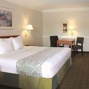 King Room Mobility or hearing accessible