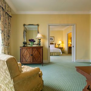One-Bedroom King Suite