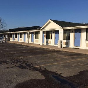 Travelodge By Wyndham Benton Harbor Mi