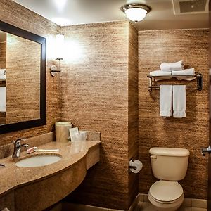 Queen Suite