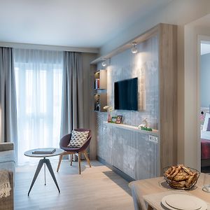 Executive One-Bedroom Apartment