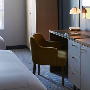 Premium Queen Room