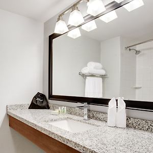 Standard Upper Floors King Room