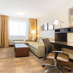 One-Bedroom King Suite