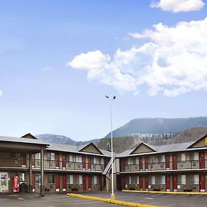 Super 8 By Wyndham Kamloops East