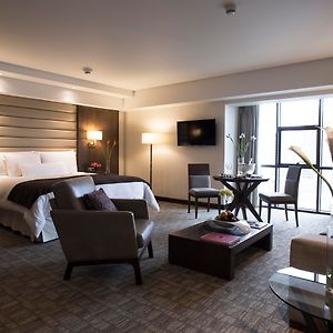 Grand King Room