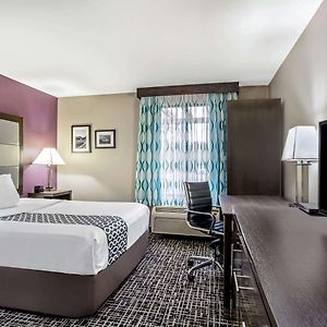 Queen Room Mobility accessible