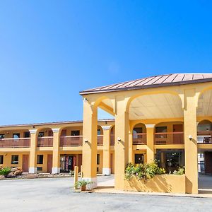 Days Inn By Wyndham Opelika