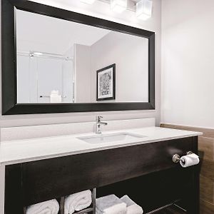 King Room Mobility or hearing accessible
