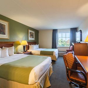 Queen Room