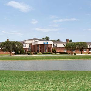Days Inn And Suites By Wyndham Sikeston