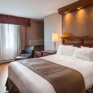Comfort Queen Room