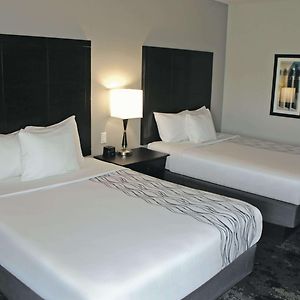 Queen Room Mobility or hearing accessible