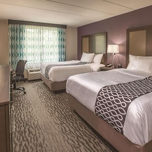 Queen Room Mobility accessible