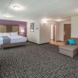 Deluxe  King Suite Mobility accessible