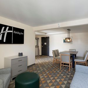 One-Bedroom King Suite