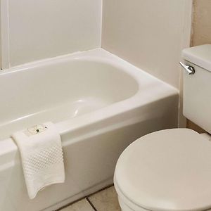 Queen Room Mobility accessible