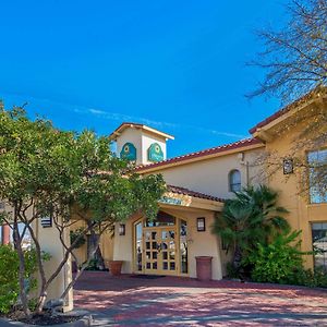 La Quinta Inn By Wyndham San Antonio I-35 N At Rittiman Rd