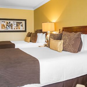 Deluxe Queen Room