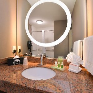 Executive Queen Room