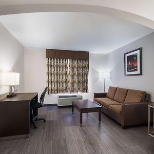Quality Inn & Suites Huntsville Research Park Area