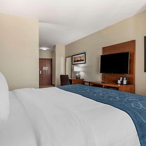 Efficiency King Suite Mobility accessible