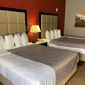 Queen Room Mobility accessible