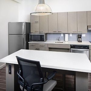 One-Bedroom King Suite