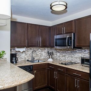 One-Bedroom King Suite